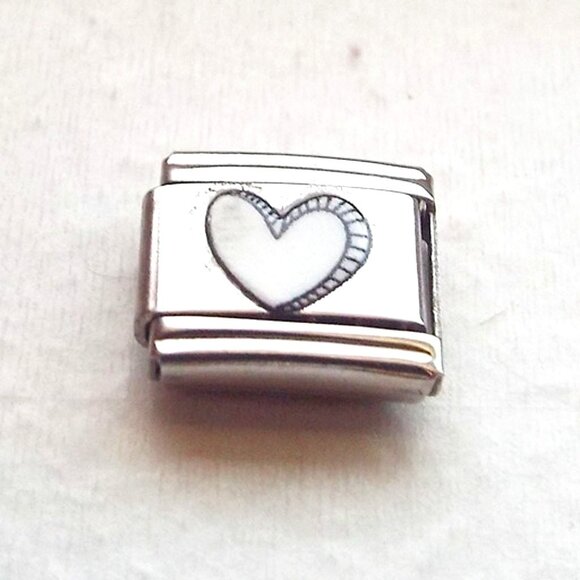 Black and white enamel heart 9mm stainless steel Italian charm bracelet link new - Picture 1 of 2